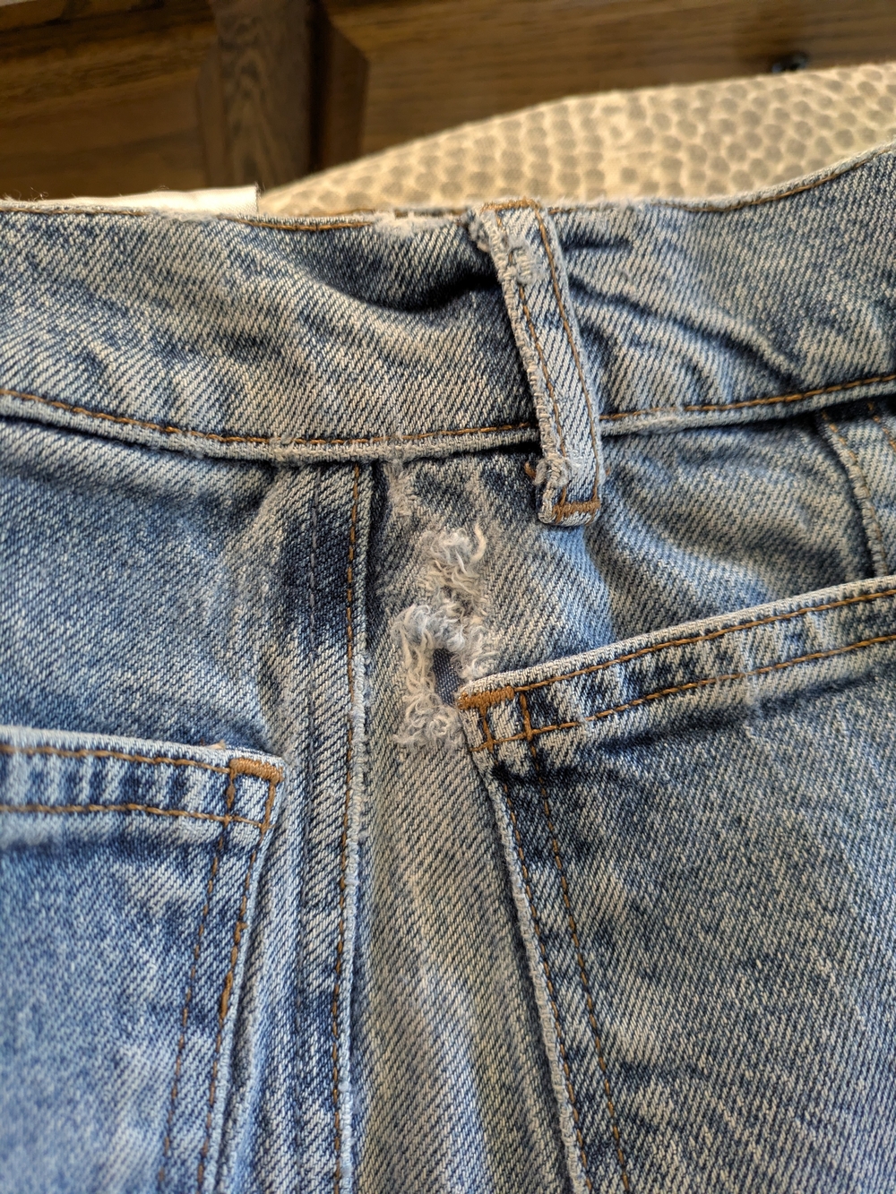 Reformation Alyssa High Rise Wide Leg Patch Pocket Jeans Light Sz 24 Repaired - Picture 5 of 9
